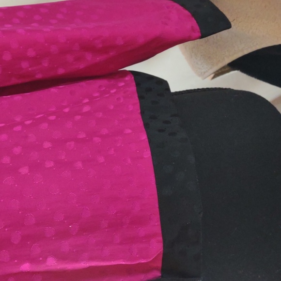 Vintage 80's Hot Pink w/Black Trim Long Sleeved Silk Button Up Blouse Size P8 - Picture 4 of 15